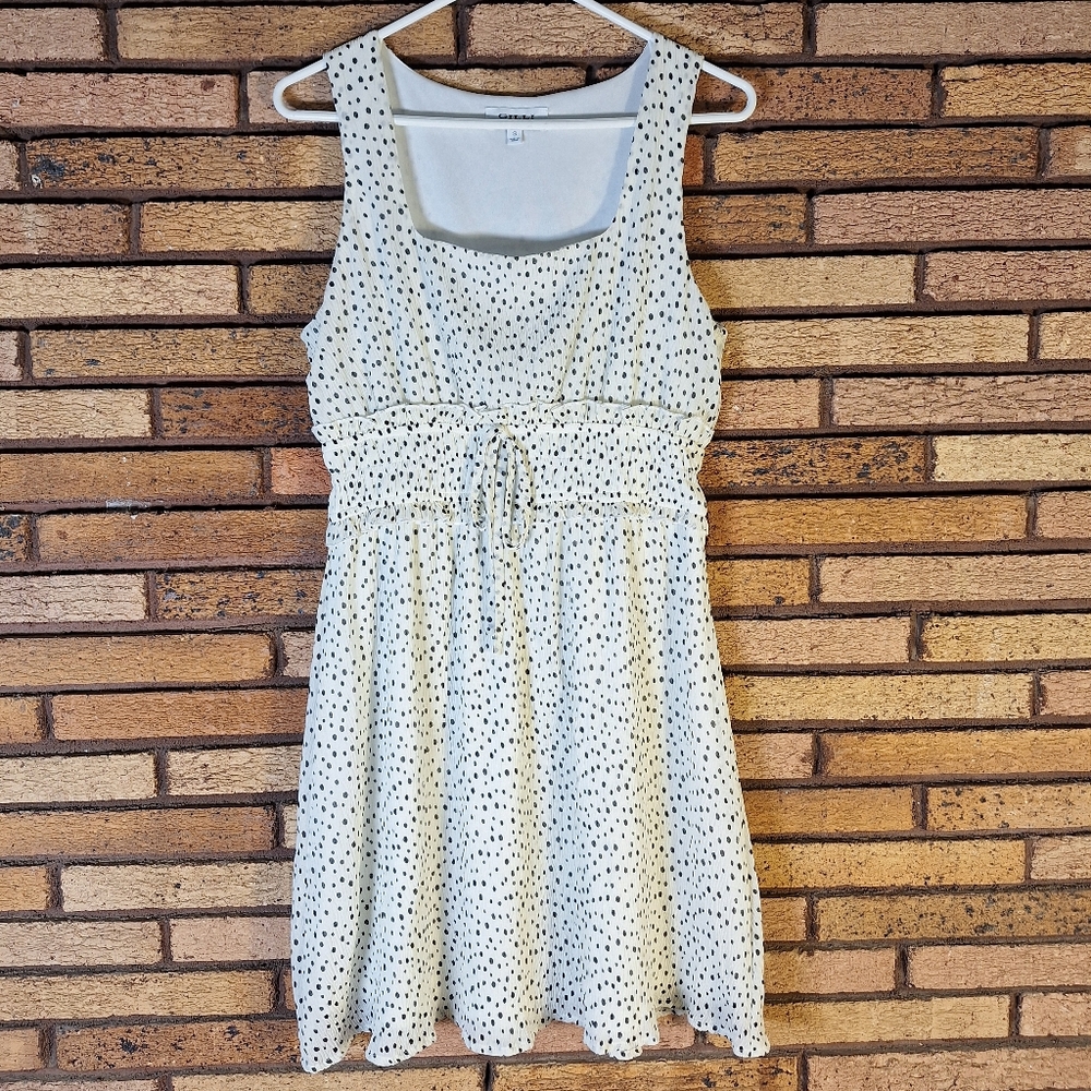 Gilli Small White and Black Polka Dot Dress